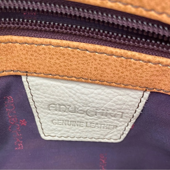 Anuschka Hand Painted Leather Leopard Wide Organizer Satchel - Picture 8 of 8